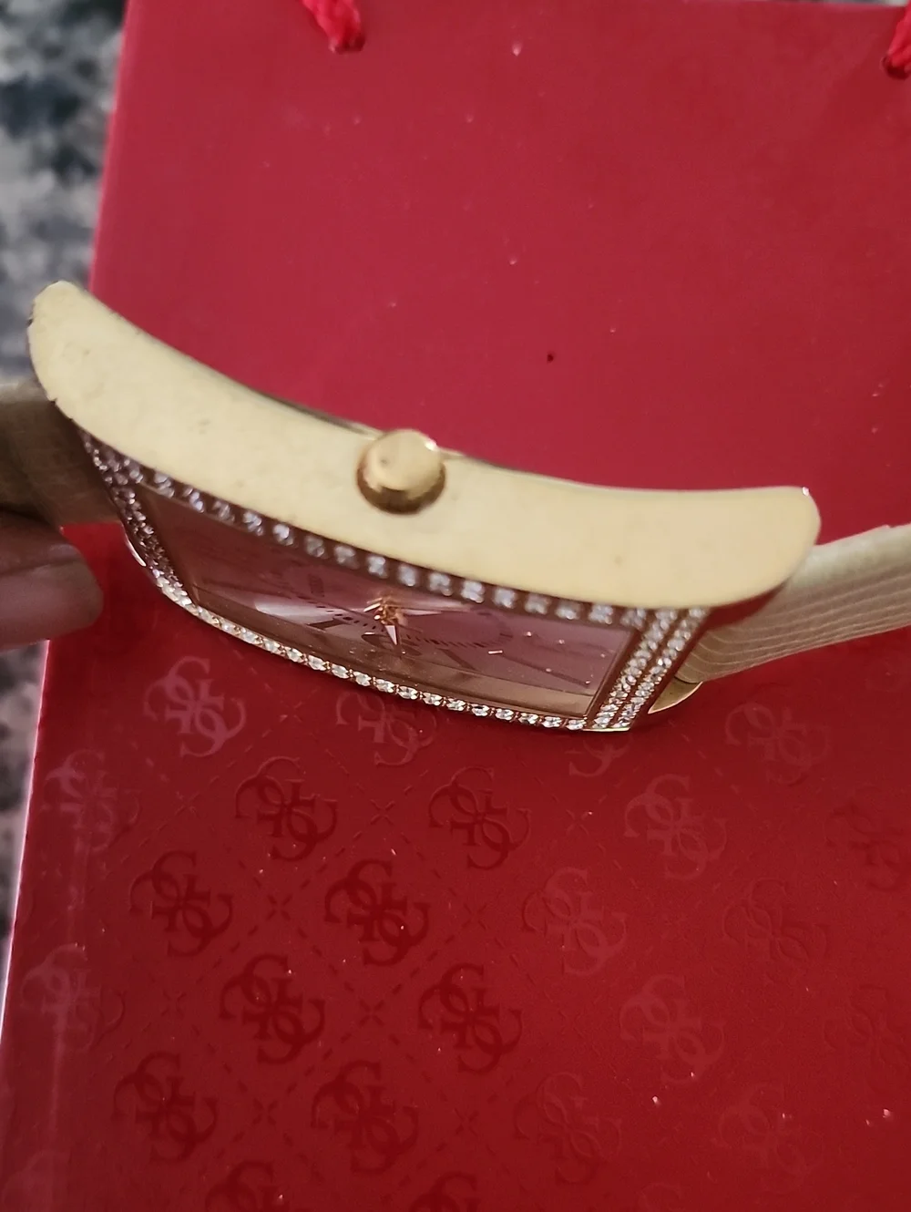 Guess sophisticated rectangular